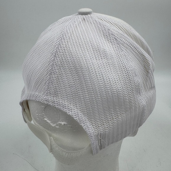 White‎ Trucker Hat The Plantation Course Kapalua Bay Golf Mesh Back Adjustable - Picture 6 of 10